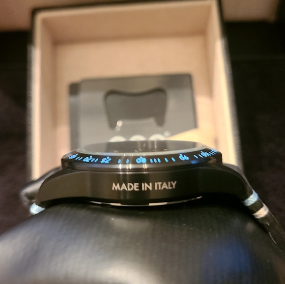 OOO Out of Order Cielo Blue and Black Sold Out,42 MM Damaged In Italy Watch - Picture 5 of 14